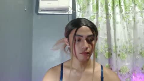 Snapshot of sexy_naughtyjasminxxx chatting on January 27, 5:04 pm Jasmin online show from January 27, 5:04 pm
