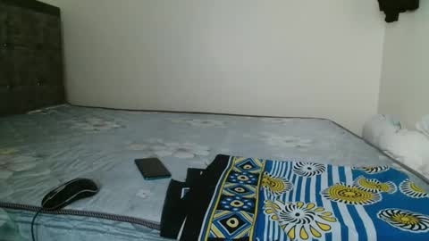 sexy_pearl_ online show from March 19, 7:13 am