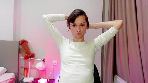 Mandy Green online show from May 12, 9:10 pm