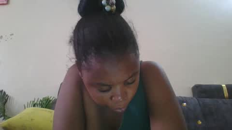 Snapshot of sexyapple2023 chatting on February 12, 9:42 am ashley online show from February 12, 9:42 am