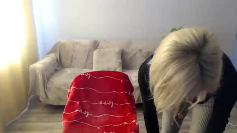 sexybeatriice online show from May 8, 6:27 am