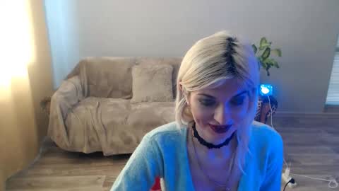 sexybeatriice online show from March 1, 8:14 am