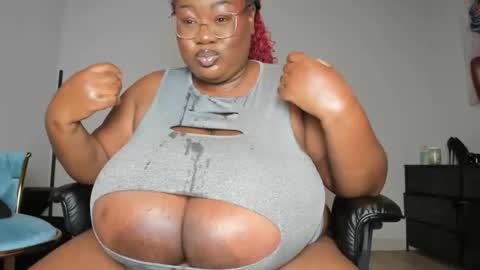 sexyblackhugetits online show from January 5, 9:18 pm