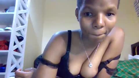 Essy online show from September 12, 8:38 pm
