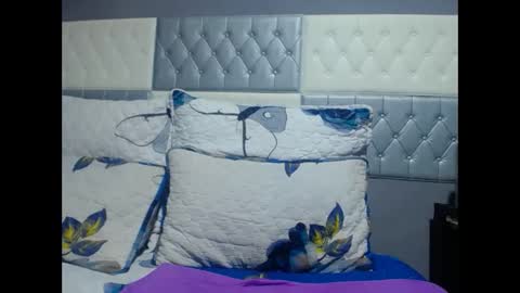 sexybustyebony19 online show from April 18, 12:51 pm