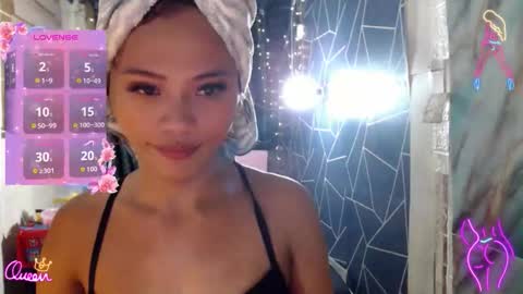 Miss Cheng online show from May 21, 9:24 pm
