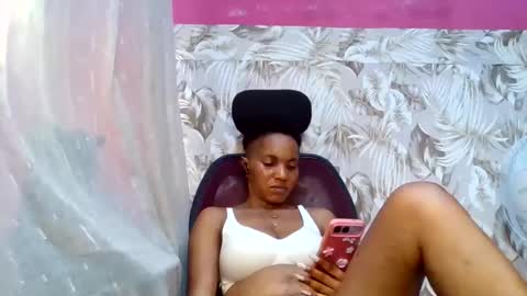 sexydoll32 online show from May 21, 11:35 pm
