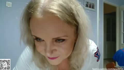 Jenny online show from May 31, 6:03 pm