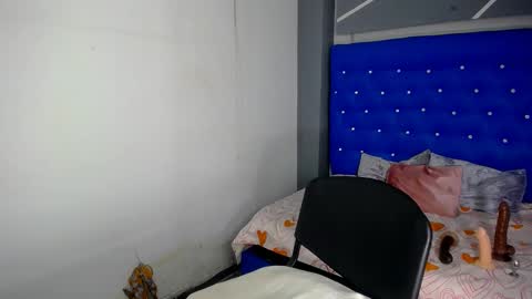 Snapshot of sexylatin1x chatting on September 14, 4:27 pm SEXYLATIN1X online show from September 14, 4:27 pm