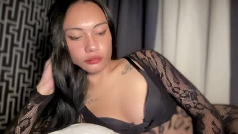maxine online show from May 3, 5:49 pm