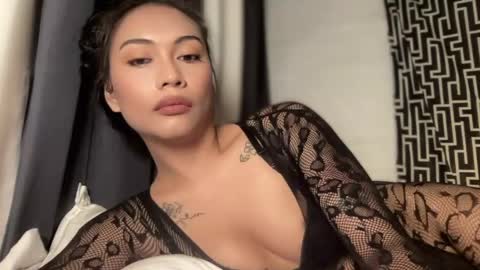 maxine online show from May 17, 7:24 pm