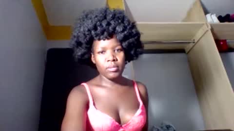 sexymelanin001 online show from October 3, 11:43 pm
