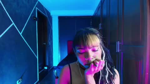 N A F online show from December 28, 7:01 pm