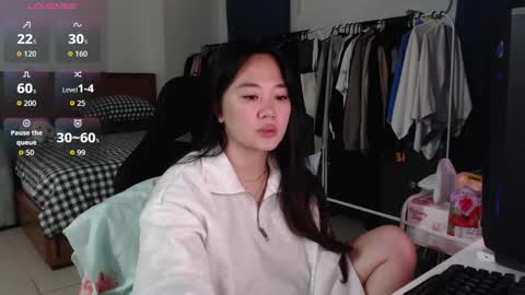 sexypenguin13 online show from January 13, 1:26 pm