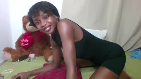 sexypetite02 online show from March 21, 8:58 pm