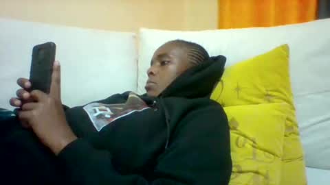 DOVY ACHIENG online show from January 15, 3:29 pm