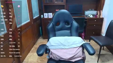 R A C H E L online show from December 17, 12:20 pm