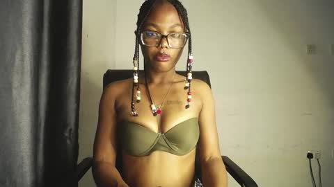 Darkskinned Rae online show from May 26, 7:13 pm