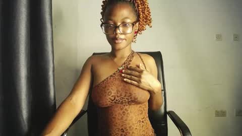 Darkskinned Rae online show from May 8, 11:39 pm