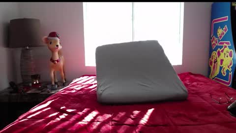 Snapshot of sexystephanie25 chatting on December 22, 8:58 pm sexystacey25 online show from December 22, 8:58 pm