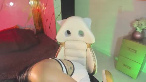 KATY  online show from February 11, 12:06 pm