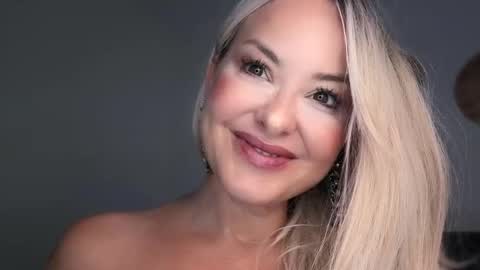 sexyy celine online show from October 17, 5:05 pm