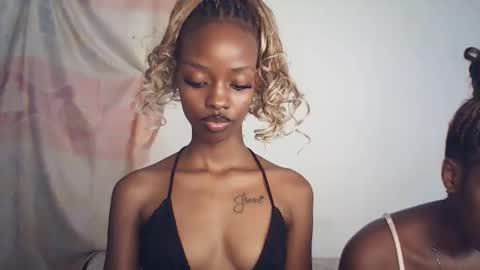 sexyzuriel online show from March 21, 10:31 am