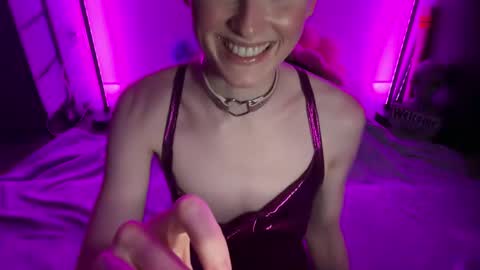 shadebabe online show from November 14, 7:52 am