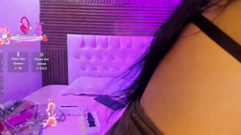 Liz online show from May 16, 1:19 am