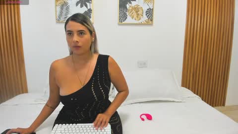 Shadixa Luxx  online show from March 31, 2:06 pm