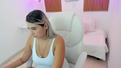 Shadixa Luxx  online show from March 30, 2:05 pm