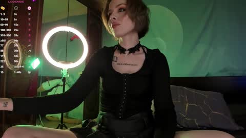 Snapshot of shameles_pussy chatting on December 8, 12:52 pm shameles_pussy online show from December 8, 12:52 pm
