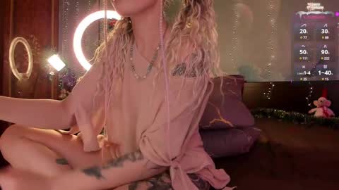 Snapshot of shameles_pussy chatting on December 26, 11:10 am shameles_pussy online show from December 26, 11:10 am