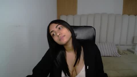 shanelle online show from May 21, 12:14 pm