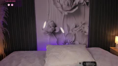ShaniaDaniels online show from May 22, 11:58 pm