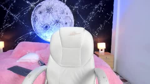 ShaniaDaniels online show from November 12, 10:30 pm