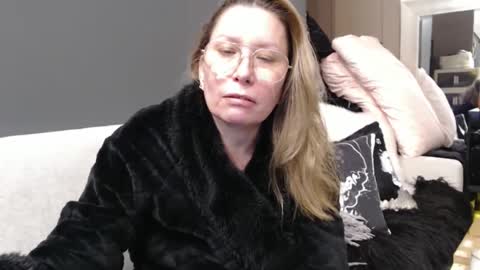 Shannon07 online show from December 30, 12:11 am