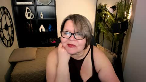 Shannon online show from May 15, 1:58 pm