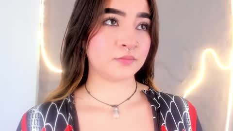 Shanntal  online show from February 4, 7:50 pm