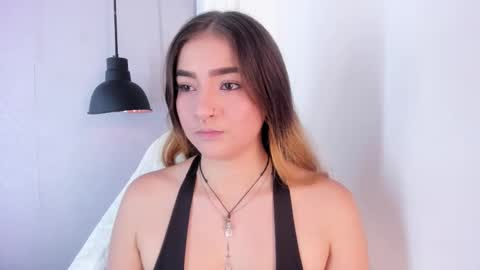 Shanntal  online show from September 29, 7:52 pm