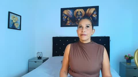  Shanon  online show from May 8, 8:10 pm
