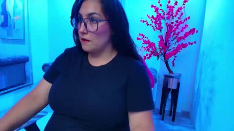 Shantall  online show from October 1, 3:33 am