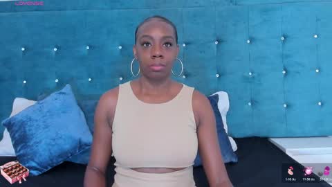 Shantall Miller online show from May 20, 4:31 am