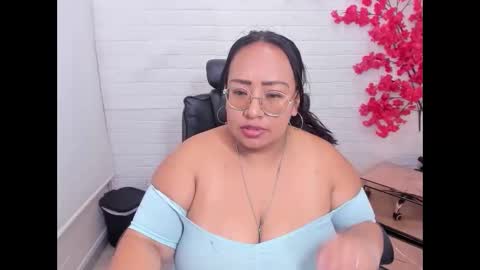 Shara Oz online show from May 21, 1:09 pm