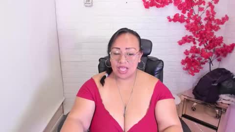 Shara Oz online show from May 23, 1:31 pm