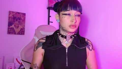 sharaross1 online show from March 22, 4:29 am