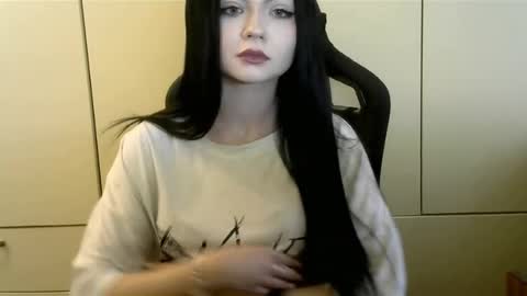Angie online show from October 14, 2:30 pm