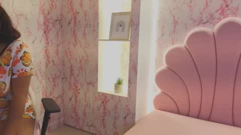 Sharon Curvvy online show from October 10, 3:00 am