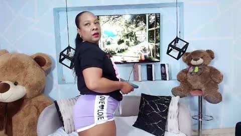 Sharon Noa online show from May 5, 2:42 pm