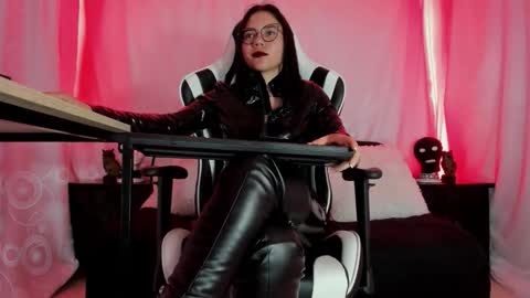 Sharon Nyx online show from February 19, 8:40 pm